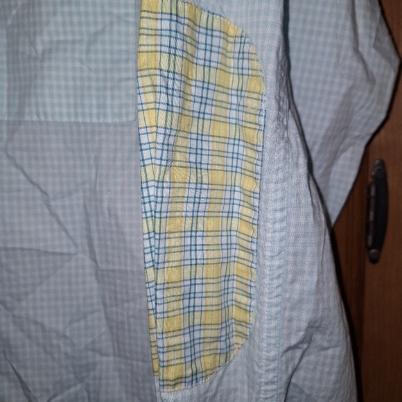 Le Chemisier men's long sleeve button-down large with yellow accents. - Picture 5 of 7